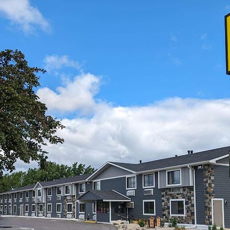Super 8 By Wyndham Alexandria Mn Motel Exterior photo